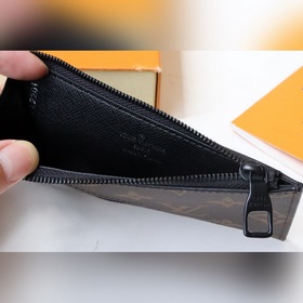 LV модель 81627 Карман для карт с застежкой-молнией Этот держател