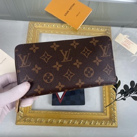 LV Модель： M41896 Старый красный Кошелек Zippy в новом исполнении