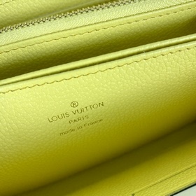 LV Модель M81279 Розовый Spring in the City Серия Zippy Кошелек С