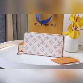 LV Модель кошелька Clémence M81476 является изысканным изделием и