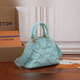 Сумка LV Alma BB Сохраняя дух стиля ар-деко 1930-х годов, эта сум