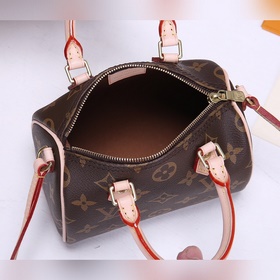 Сумка Nano Speedy из ткани LV Monogram Эта сумка, излучающая женс