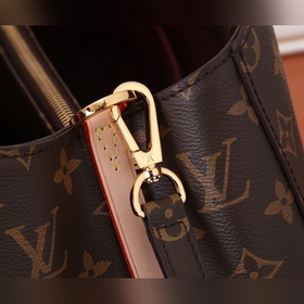 Сумка Montaigne из ткани LV Monogram Идеальное сочетание игривого