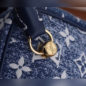 Сумка LV Square Bag Создан Nicolas Ghesquière из джинсовой ткани 
