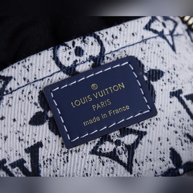 Сумка LV Square Bag Создан Nicolas Ghesquière из джинсовой ткани 