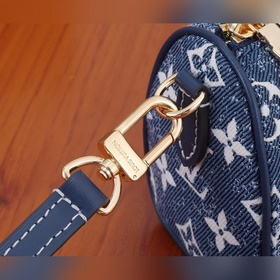 Сумка LV Nano Speedy — это изящная интерпретация классической сум