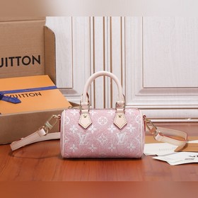 Сумка LV Nano Speedy — это изящная интерпретация классической сум