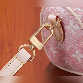 Сумка LV Nano Speedy — это изящная интерпретация классической сум