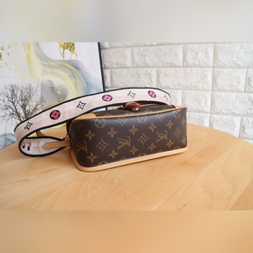 LV Модель： 45985 Diane Сумка Возрождение классического дизайна 19