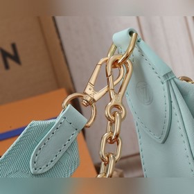 Сумка LV Over The Moon Мягкая форма сумки создана из плотной кожи