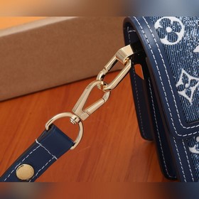 LV Dauphine мини-сумка Изготовлена из пескоструйной джинсовой тка