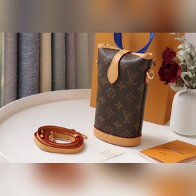 LV Модель M80874  Fold Me Сумка Изготовлена из ткани Monogram и 