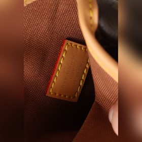 LV Модель M80874  Fold Me Сумка Изготовлена из ткани Monogram и 