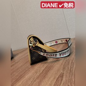 LV Серия сумок DIANE Эта сумка DIANE оснащена кожаным ремнем (м