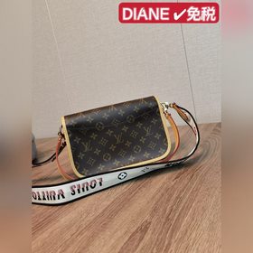 LV Серия сумок DIANE Эта сумка DIANE оснащена кожаным ремнем (м