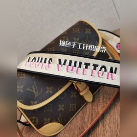 LV Серия сумок DIANE Эта сумка DIANE оснащена кожаным ремнем (м