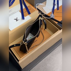 LV Модель M81066 Черная сумка Easy Pouch On Strap Цвет Весенняя 