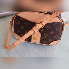 LV Модель： 45528 Мини-сумка Deauville Мини-версия классической с