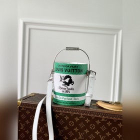 Модель LV： M81592 ~ Сумка Paint Can С металлической ручкой, эта с