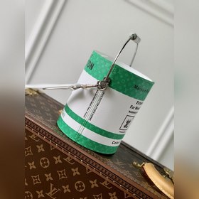 Модель LV： M81592 ~ Сумка Paint Can С металлической ручкой, эта с