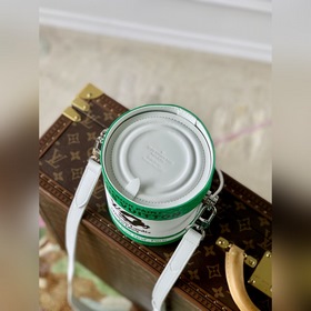 Модель LV： M81592 ~ Сумка Paint Can С металлической ручкой, эта с