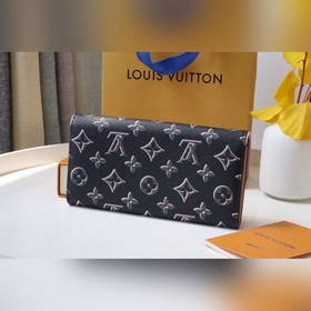 Кошелек LV Sarah, модель M81477 Является частью новой интерпретац