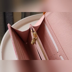 Кошелек LV Sarah, модель M81183 Этот кошелек Sarah выполнен из д