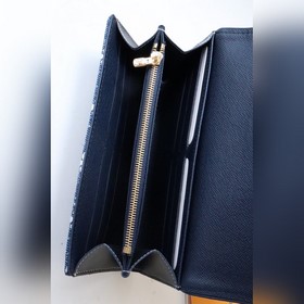 Кошелек LV Sarah, модель M81183 Этот кошелек Sarah выполнен из д