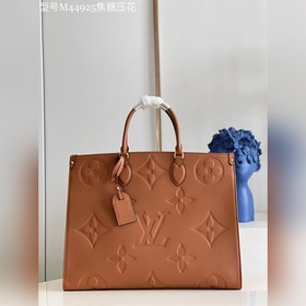 Сумка LV ONTHEGO С сумкой Onthego вы можете отправиться на работу