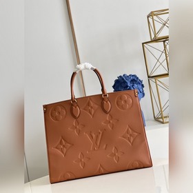 Сумка LV ONTHEGO С сумкой Onthego вы можете отправиться на работу