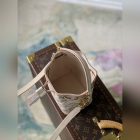 LV Модель M81463 с тиснением  Сумка Nano Noé Из капсульной колле