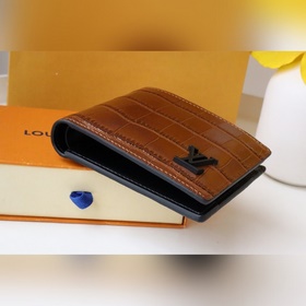 LV Multiple Кошелек Модель M81830 Короткий кошелек Этот кошелек, 