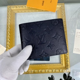 LV Модель： M62901 Черный короткий кошелек   MULTIPLE Кошелек Э