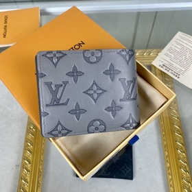 LV MULTIPLE Кошелек Модель M81383 Этот кошелек Louis Vuitton Mult