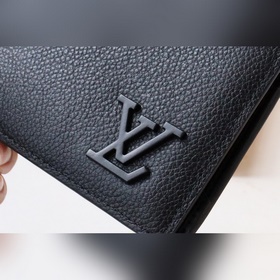 LV Модель M69829 Aerogram Multiple Кошелек Новое воплощение клас