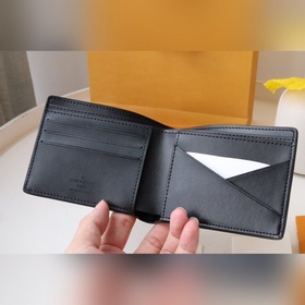 LV Модель M69829 Aerogram Multiple Кошелек Новое воплощение клас