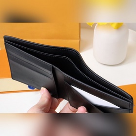 LV Модель M69829 Aerogram Multiple Кошелек Новое воплощение клас