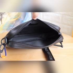 LV Модель 69827 Duo Почтовая сумка На коже Monogram Shadow выбит 