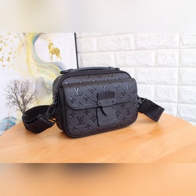 LV Модель： 58489 S Lock Почтовая сумка Изготовлена из мягкой кож