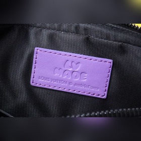 LV Модель M69443 Старый фиолетовый Мужская серия из трех предмет