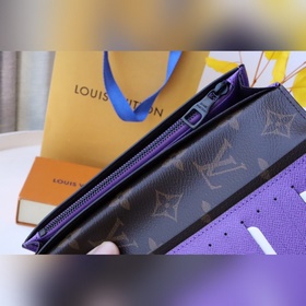 LV Модель M81538 Данная модель кошелька Brazza изготовлен из ткан