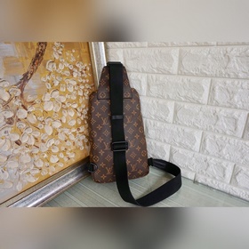 Модель： 41719 LV Сумка через плечо Avenue из ткани Monogram Идеа