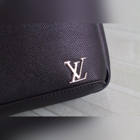 LV Модель： 41719 Нагрудная сумка с отпечатком ладони Avenue Симв