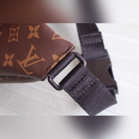LV Модель： 45337 Поясная сумка Christopher Изготовлен из материал