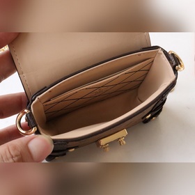 LV Essential Trunk сумка на цепочке Новая версия M68566 Старинный