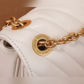 LV New Wave маленькая сумка на цепочке Сочетает в себе сумку с це