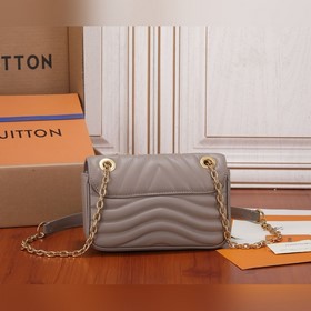LV New Wave маленькая сумка на цепочке Сочетает в себе сумку с це