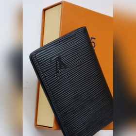 LV Модель M80767 Универсальный кошелек в чехле Этот универсальный