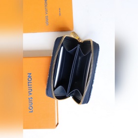 LV Кошелек на молнии, модель M81185  Этот кошелек на молнии изго