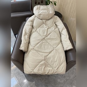 Новейшая модель от max, 90% гусиный пух, ромбовидный узор, с капю